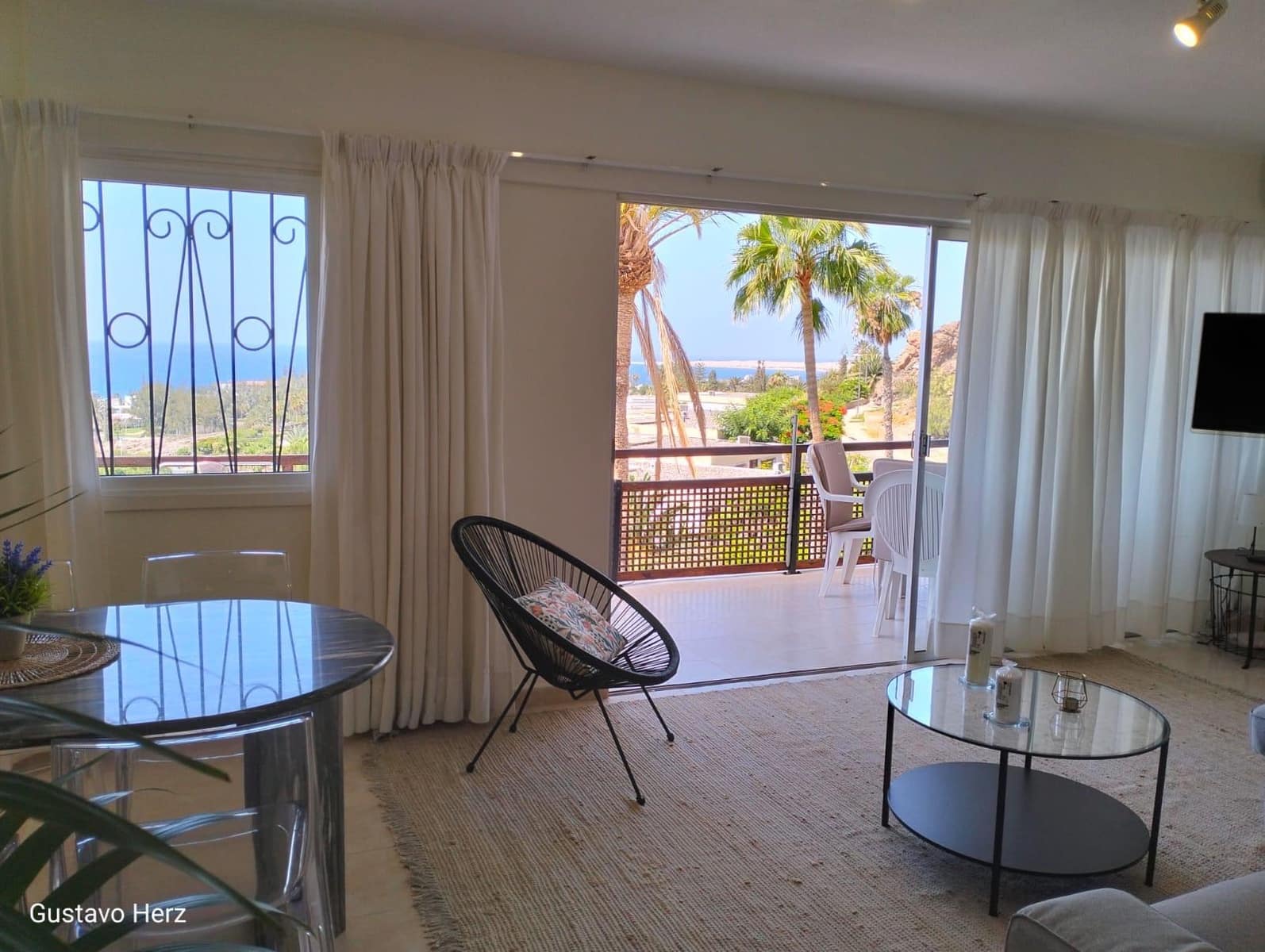 2 slaapkamer Bungalow te huur in San Bartolome de Tirajana met zwembad - € 1.900 (Ref: 6994251)