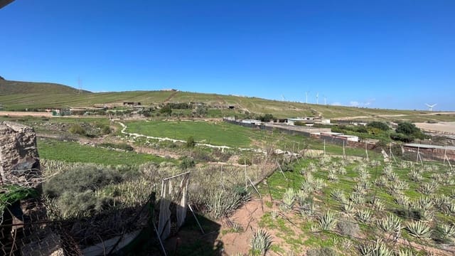 Finca/Landhuis te koop in Santa Lucía de Tirajana - € 75.000 (Ref: 7174398)