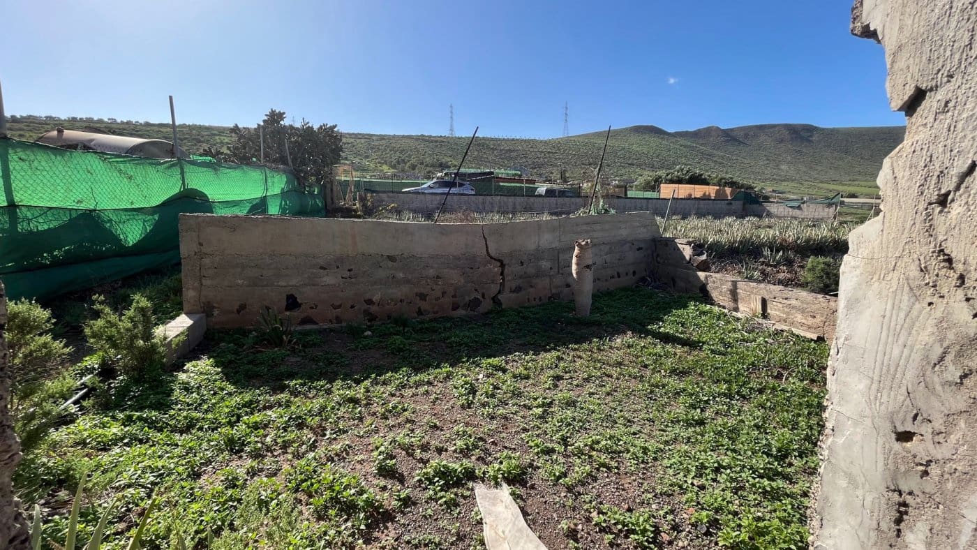 Finka/Dom wiejski na sprzedaż w Santa Lucia de Tirajana - 75 000 € (Ref: 7174398)