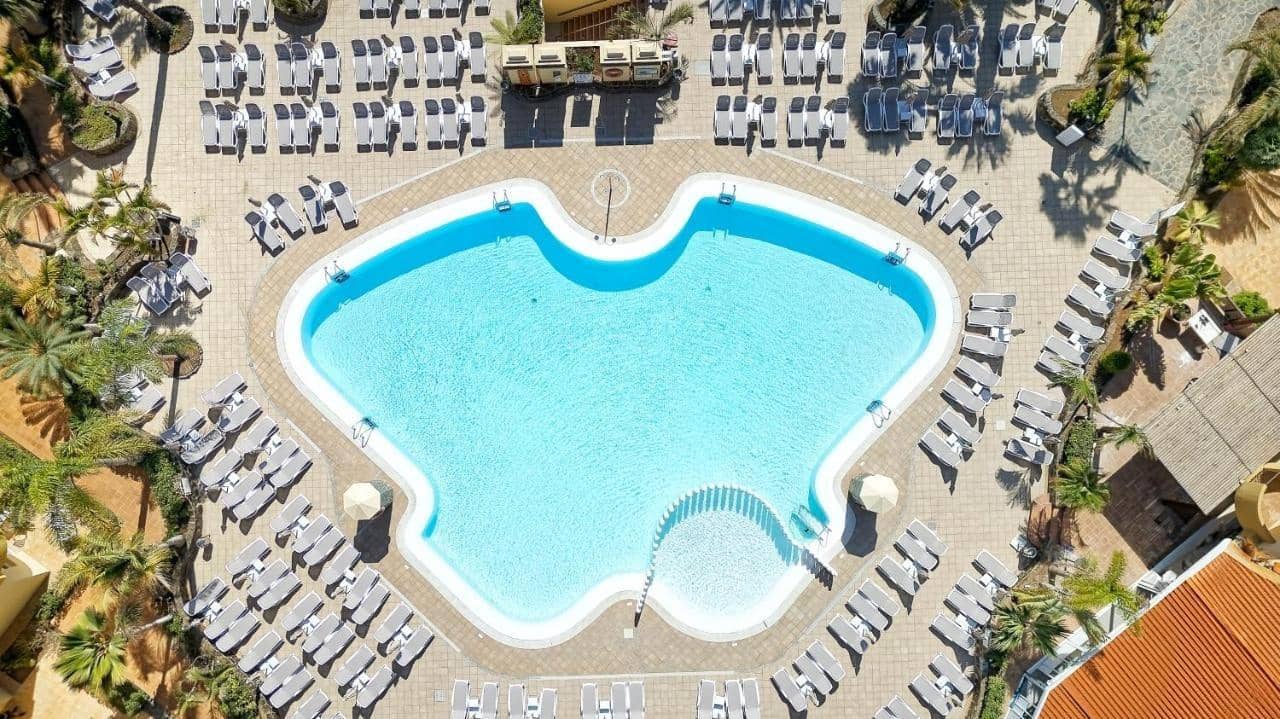 2 bedroom Apartment for sale in San Bartolome de Tirajana with pool garage - € 315,000 (Ref: 7521535)