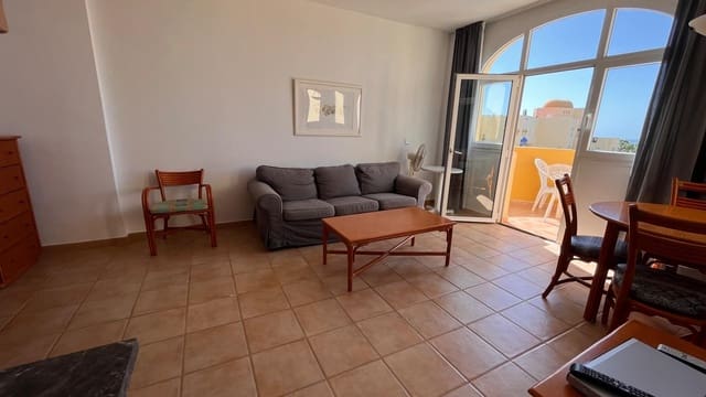 2 chambre Appartement à vendre à San Bartolomé de Tirajana avec piscine garage - 315 000 € (Ref: 7521535)