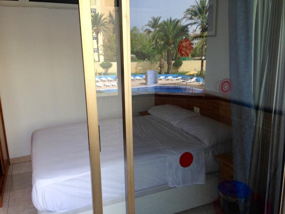 Apartamento de 2 habitaciones en Playa del Inglés en alquiler con piscina - 1.000 € (Ref: 7634859)