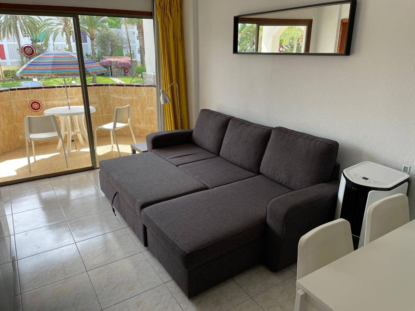 Apartamento de 2 habitaciones en Playa del Inglés en alquiler con piscina - 1.000 € (Ref: 7634859)