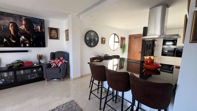 2 makuuhuone Asunto vuokrattavana paikassa Playa del Inglés, San Bartolomé de Tirajana mukana uima-altaan 
autotalli - 1 800 € (Ref: 7942544)