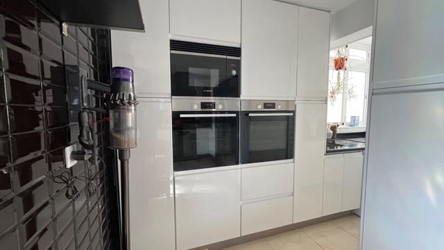 2 makuuhuone Asunto vuokrattavana paikassa Playa del Inglés, San Bartolomé de Tirajana mukana uima-altaan 
autotalli - 1 800 € (Ref: 7942544)