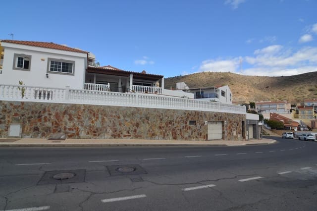 4 soverom Villa til salgs i Mogán med svømmebasseng garasje - € 1 050 000 (Ref: 7999240)