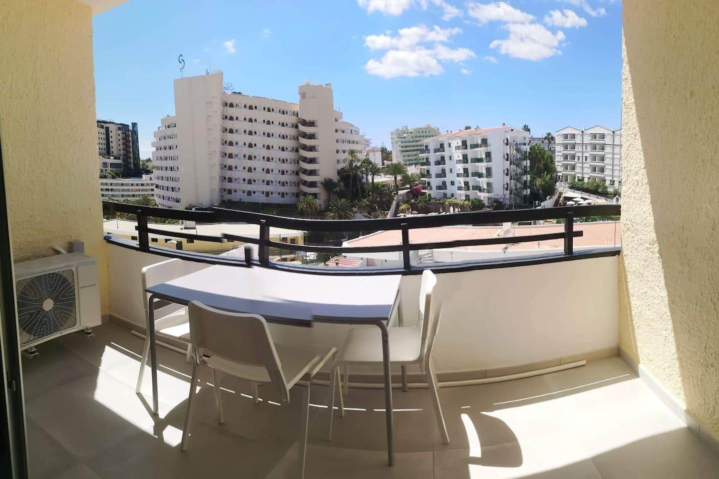 1 sovrum Lägenhet till salu i Playa del Ingles med pool - 245 000 € (Ref: 8209393)