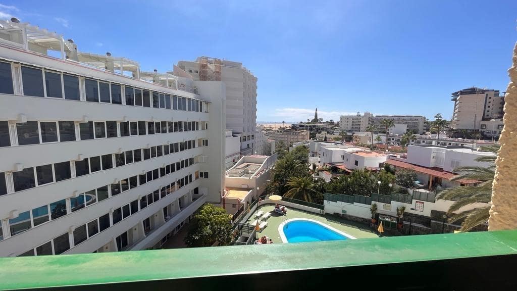 1 slaapkamer Appartement te huur in Playa del Ingles met zwembad - € 950 (Ref: 8348385)
