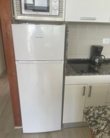 1 slaapkamer Appartement te huur in Playa del Inglés, San Bartolomé de Tirajana met zwembad - € 950 (Ref: 8348385)