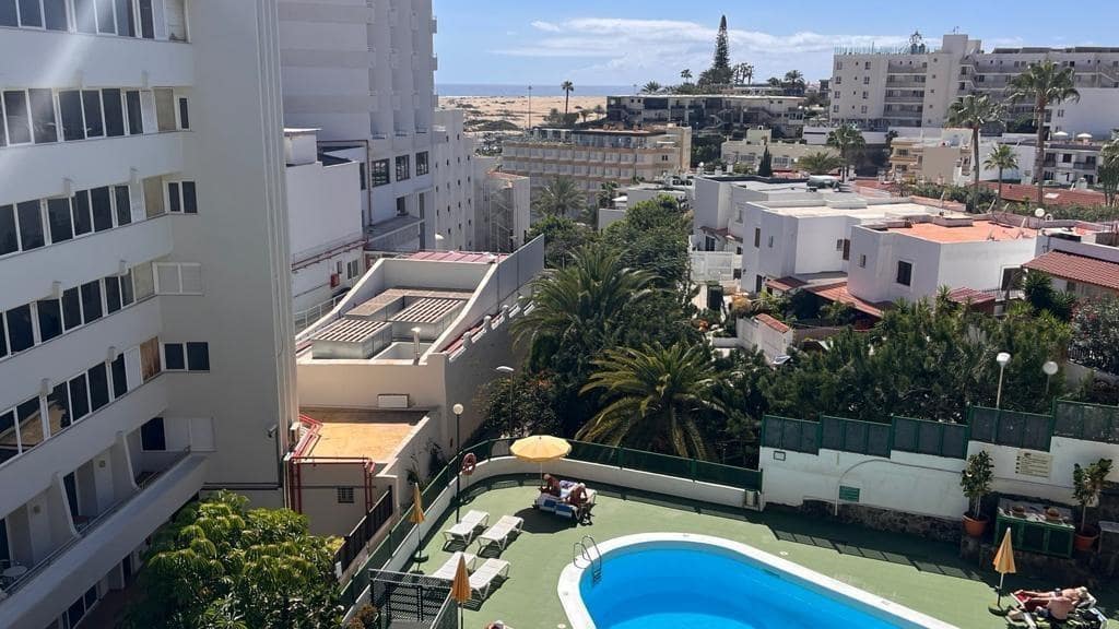 1 slaapkamer Appartement te huur in Playa del Ingles met zwembad - € 950 (Ref: 8348385)