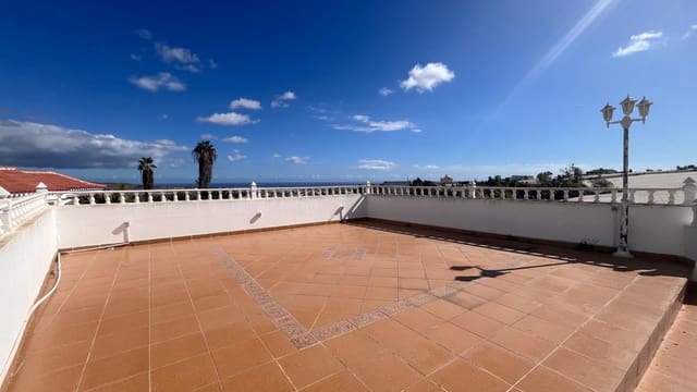 6 soverom Villa til salgs i El Salobre, San Bartolomé de Tirajana med svømmebasseng garasje - € 849 900 (Ref: 8881742)