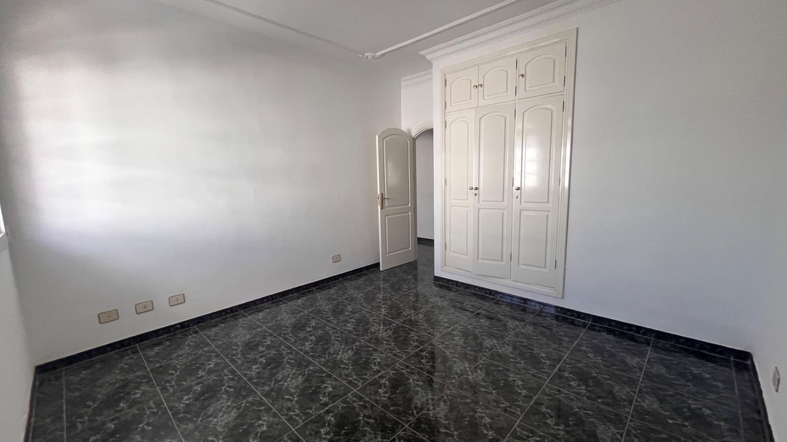 6 soveværelse Villa til salg i El Salobre med swimmingpool garage - € 849.900 (Ref: 8881742)