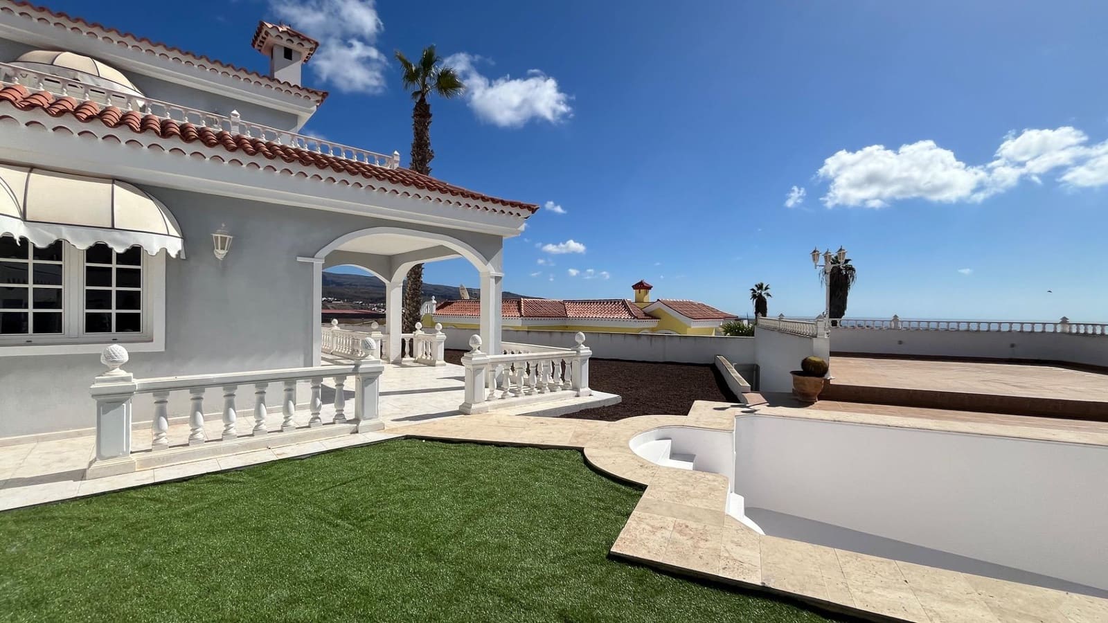 6 soveværelse Villa til salg i El Salobre med swimmingpool garage - € 849.900 (Ref: 8881742)