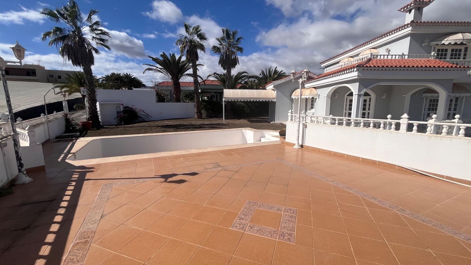 6 soveværelse Villa til salg i El Salobre med swimmingpool garage - € 849.900 (Ref: 8881742)
