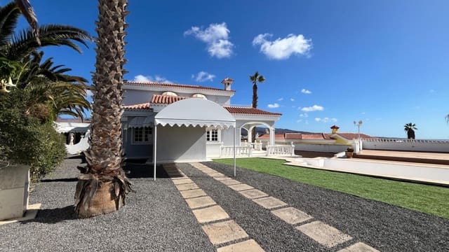 6 soverom Villa til salgs i El Salobre, San Bartolomé de Tirajana med svømmebasseng garasje - € 849 900 (Ref: 8881742)