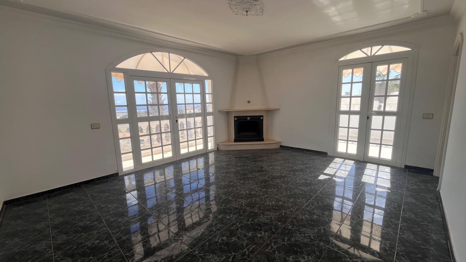 6 soveværelse Villa til salg i El Salobre med swimmingpool garage - € 849.900 (Ref: 8881742)