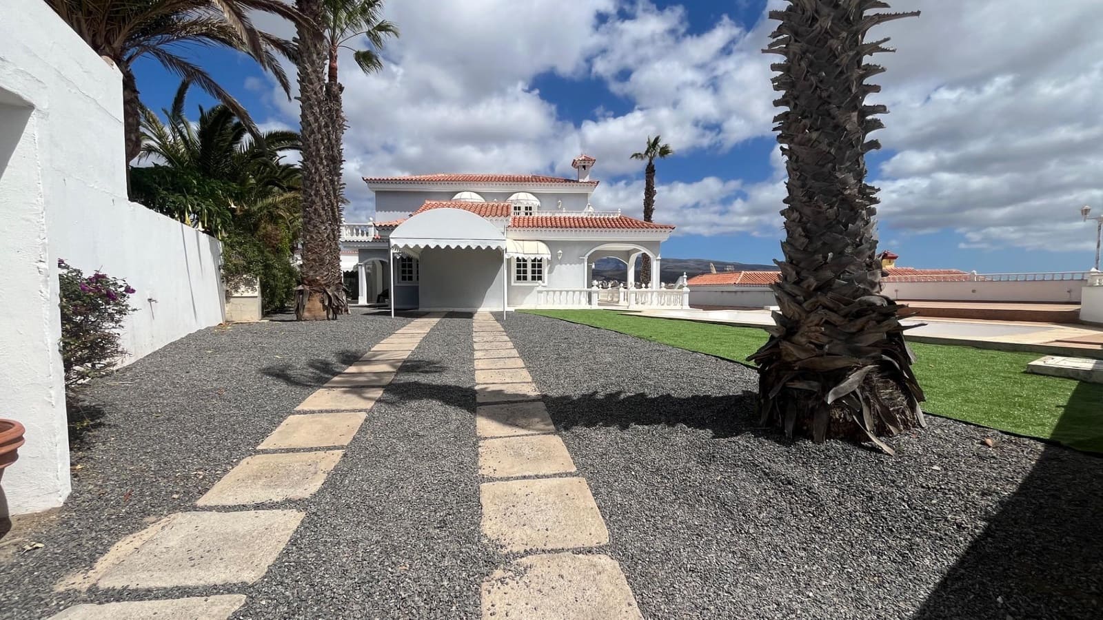 6 soveværelse Villa til salg i El Salobre med swimmingpool garage - € 849.900 (Ref: 8881742)