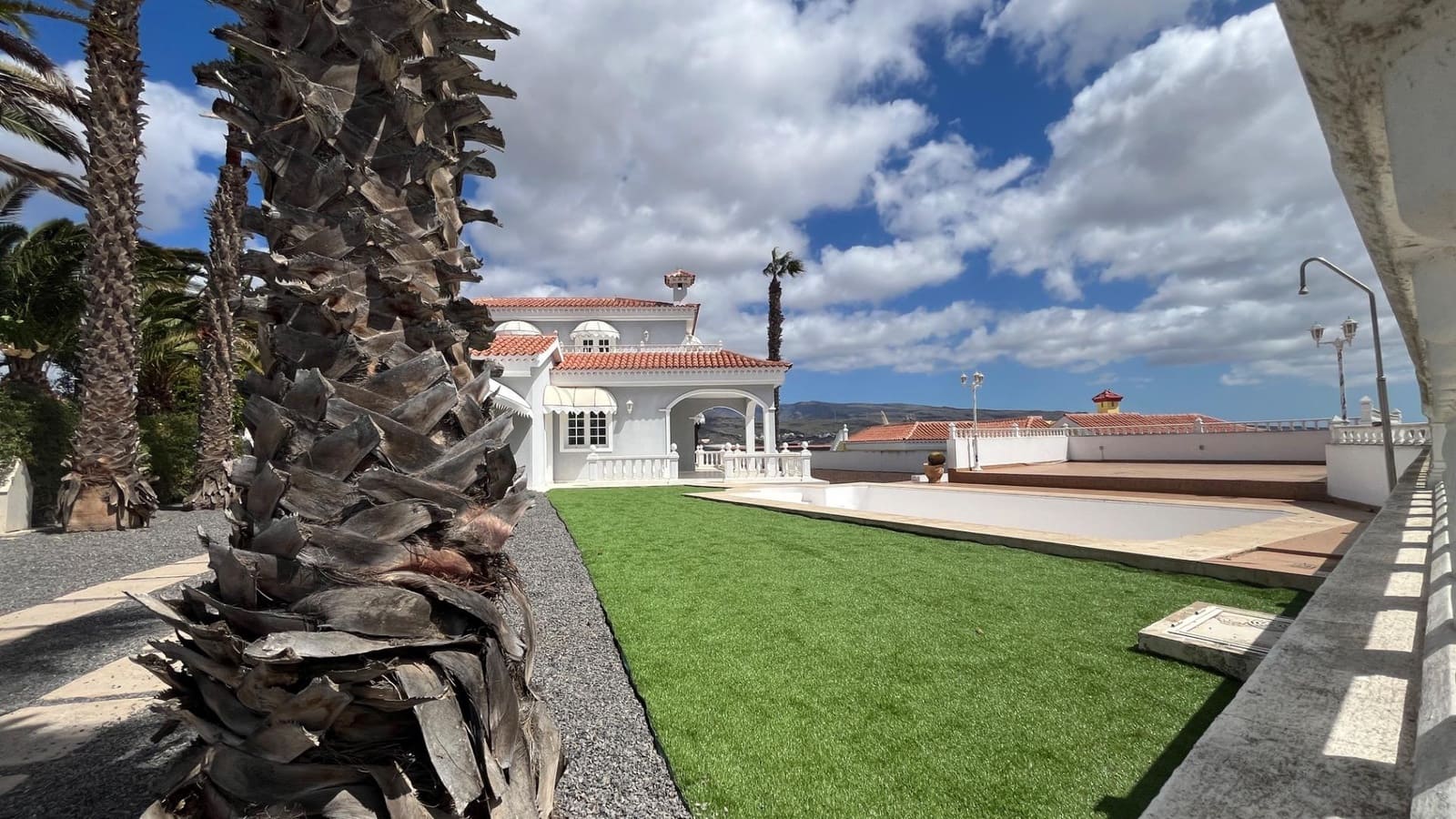 6 soveværelse Villa til salg i El Salobre med swimmingpool garage - € 849.900 (Ref: 8881742)