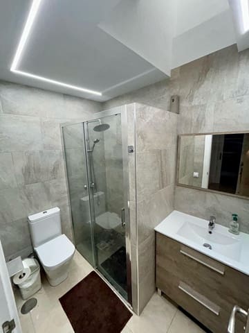 4 quarto Moradia em Banda para venda em Maspalomas, San Bartolomé de Tirajana com piscina - 699 000 € (Ref: 8900038)