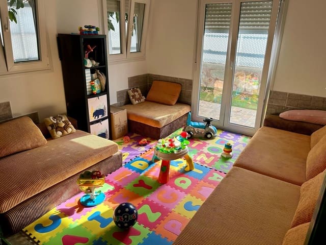 4 quarto Moradia em Banda para venda em Maspalomas, San Bartolomé de Tirajana com piscina - 699 000 € (Ref: 8900038)