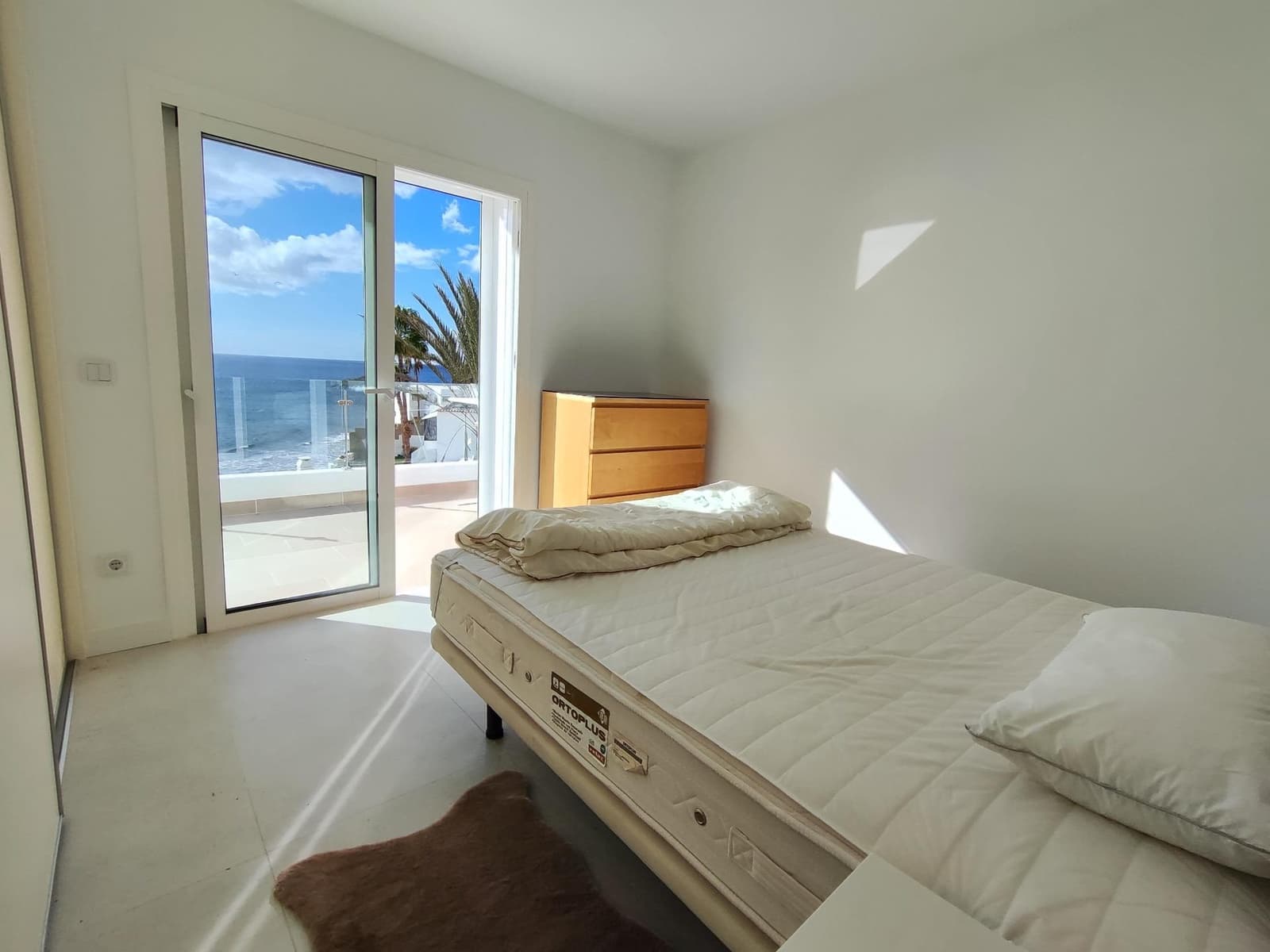 2 makuuhuone Bungalow vuokrattavana paikassa Playa del Aguila mukana uima-altaan - 1 800 € (Ref: 8941241)