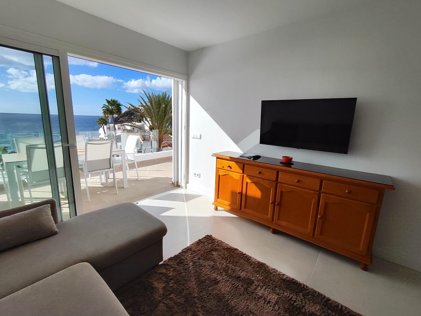 2 makuuhuone Bungalow vuokrattavana paikassa Playa del Aguila mukana uima-altaan - 1 800 € (Ref: 8941241)