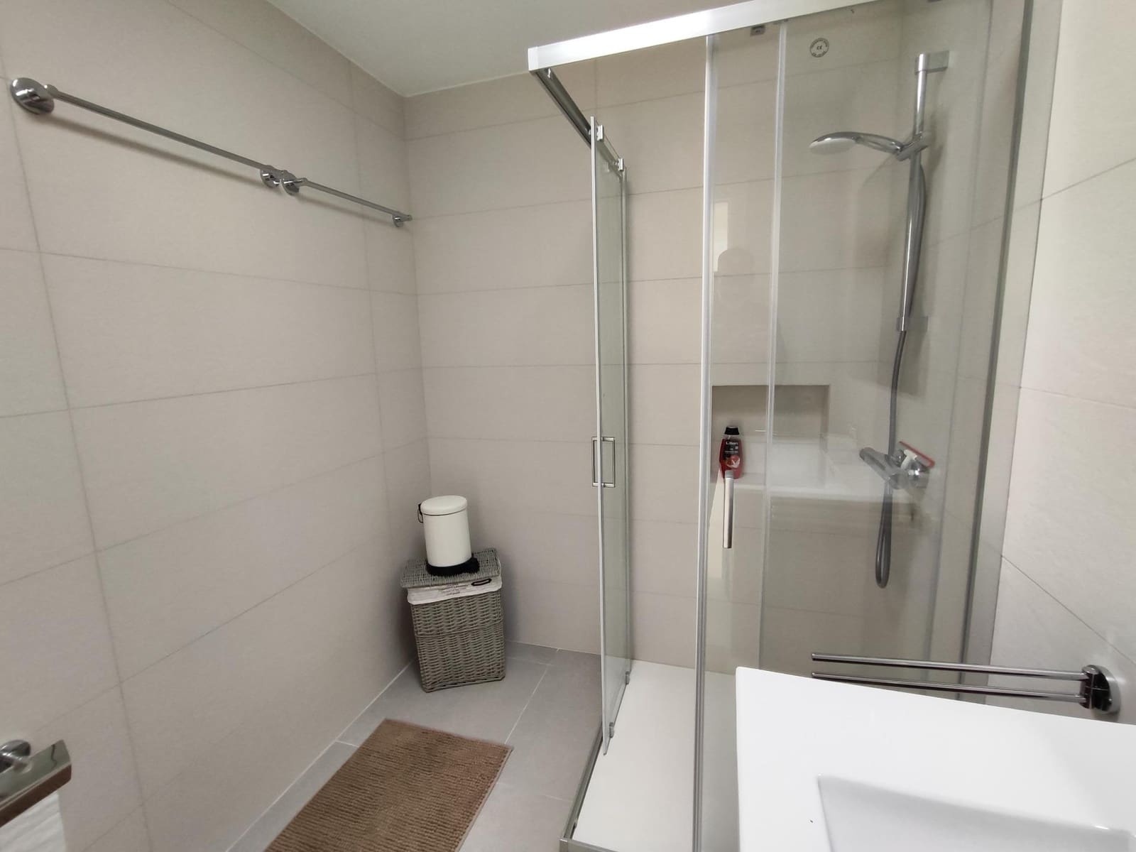 2 makuuhuone Bungalow vuokrattavana paikassa Playa del Aguila mukana uima-altaan - 1 800 € (Ref: 8941241)