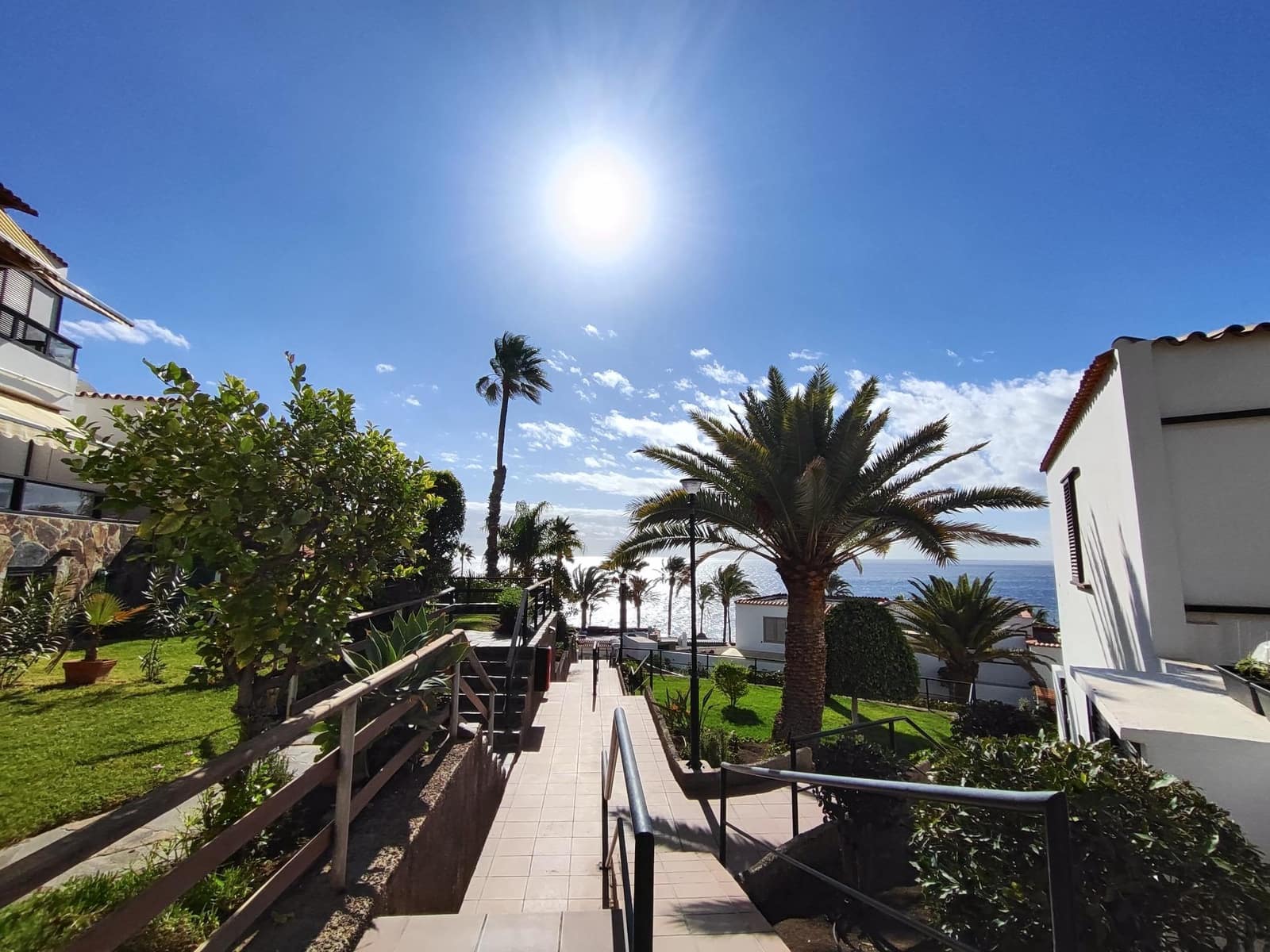 2 makuuhuone Bungalow vuokrattavana paikassa Playa del Aguila mukana uima-altaan - 1 800 € (Ref: 8941241)