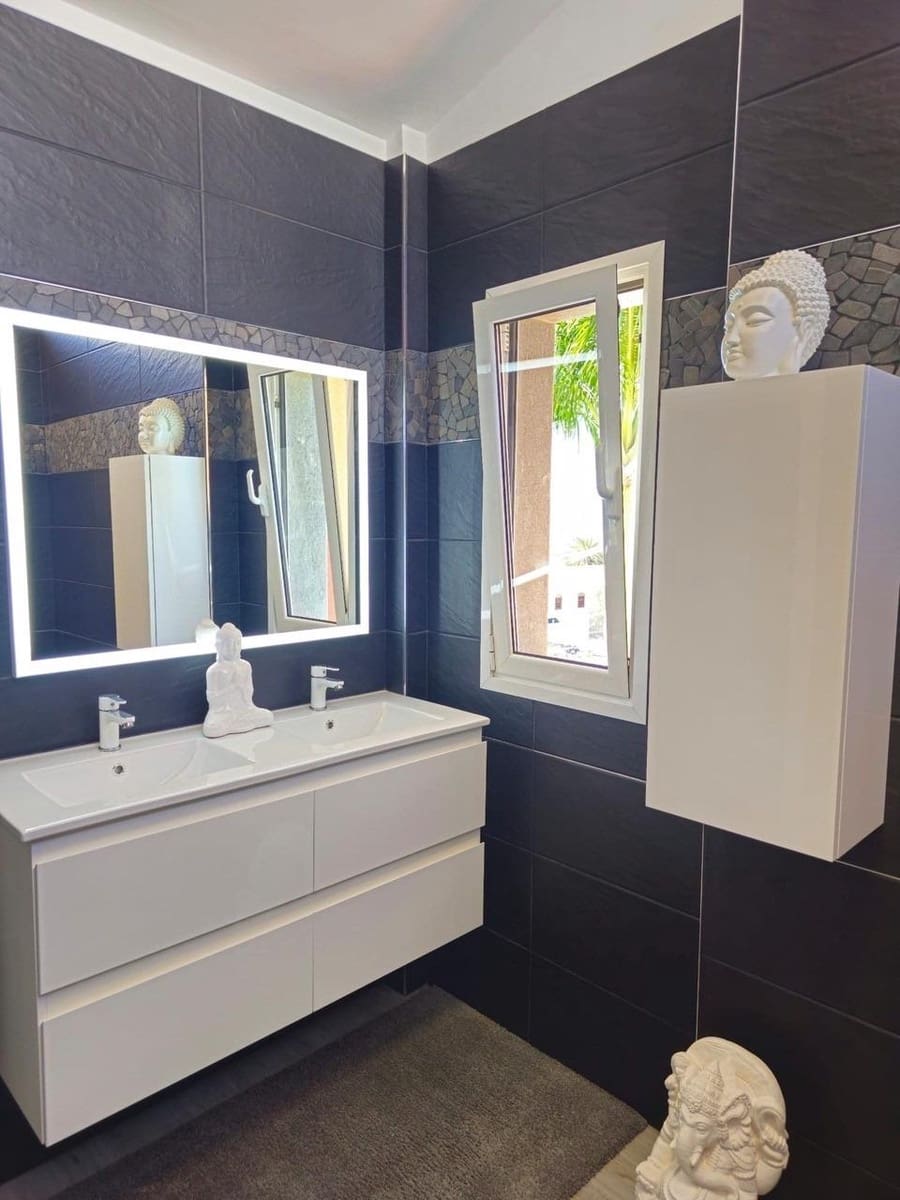 4 soveværelse Villa til salg i San Bartolome de Tirajana med swimmingpool garage - € 1.475.000 (Ref: 8985820)