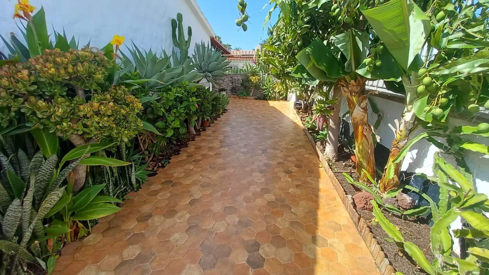 2 soverom Bungalow til salgs i Playa del Ingles med svømmebasseng garasje - € 550 000 (Ref: 9132557)