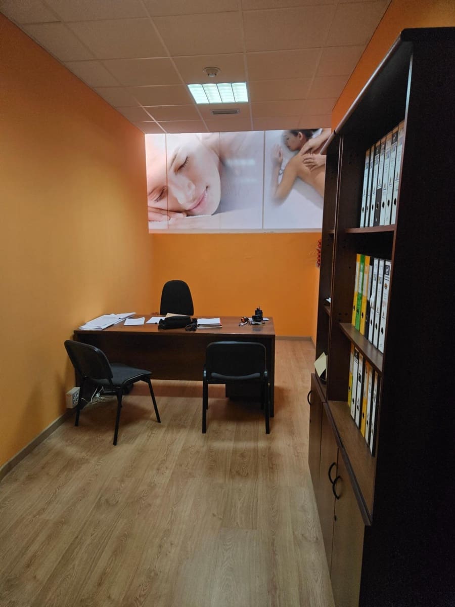 5 soveværelse Erhverv til salg i Santa Lucia de Tirajana med garage - € 390.000 (Ref: 9255164)