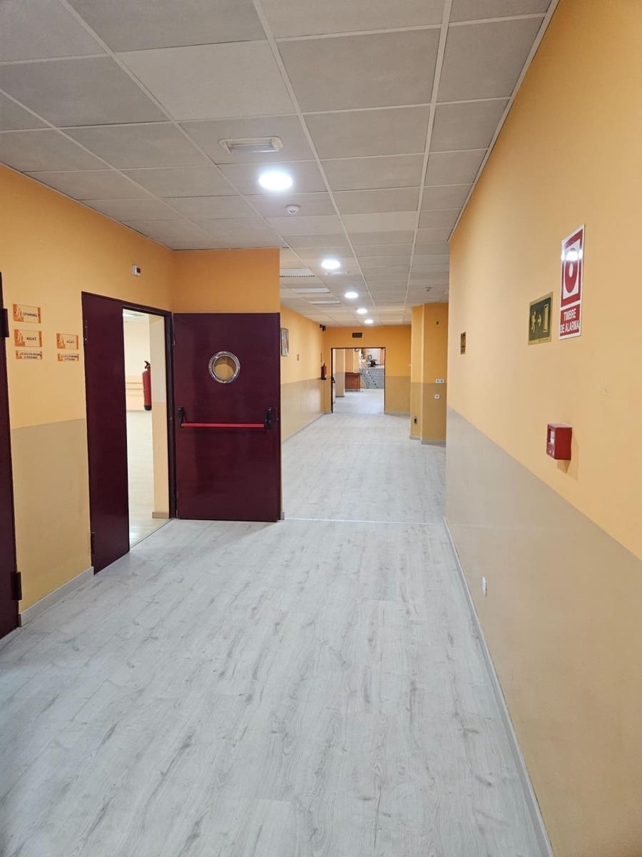 5 soveværelse Erhverv til salg i Santa Lucia de Tirajana med garage - € 390.000 (Ref: 9255164)