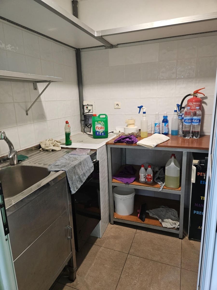 5 soveværelse Erhverv til salg i Santa Lucia de Tirajana med garage - € 390.000 (Ref: 9255164)