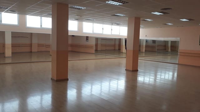 5 soveværelse Erhverv til salg i Santa Lucía de Tirajana med garage - € 390.000 (Ref: 9255164)