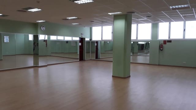 5 soveværelse Erhverv til salg i Santa Lucía de Tirajana med garage - € 390.000 (Ref: 9255164)