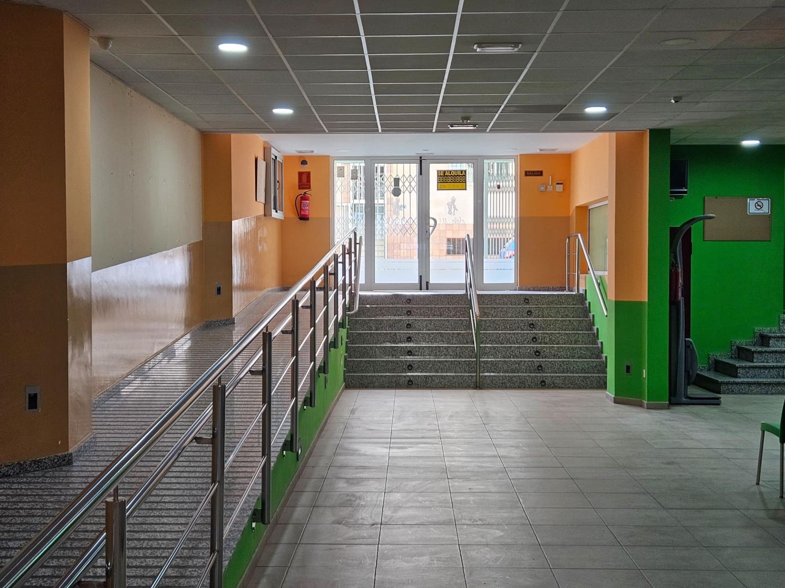 5 soveværelse Erhverv til salg i Santa Lucia de Tirajana med garage - € 390.000 (Ref: 9255164)