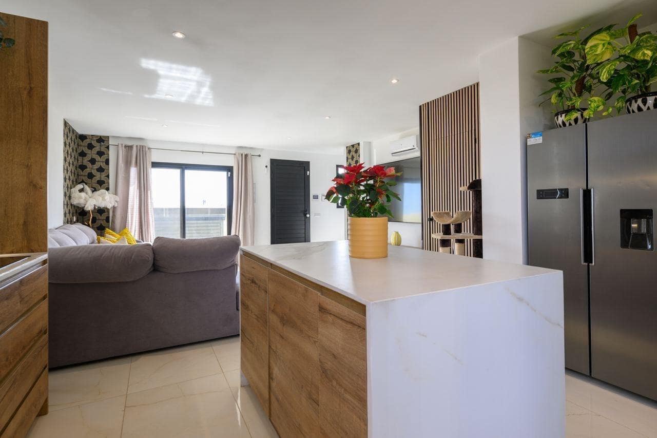 4 slaapkamer Rijtjeshuis te koop in Sonneland - € 535.000 (Ref: 9385478)