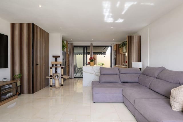 4 slaapkamer Rijtjeshuis te koop in Sonneland, San Bartolomé de Tirajana - € 535.000 (Ref: 9385478)