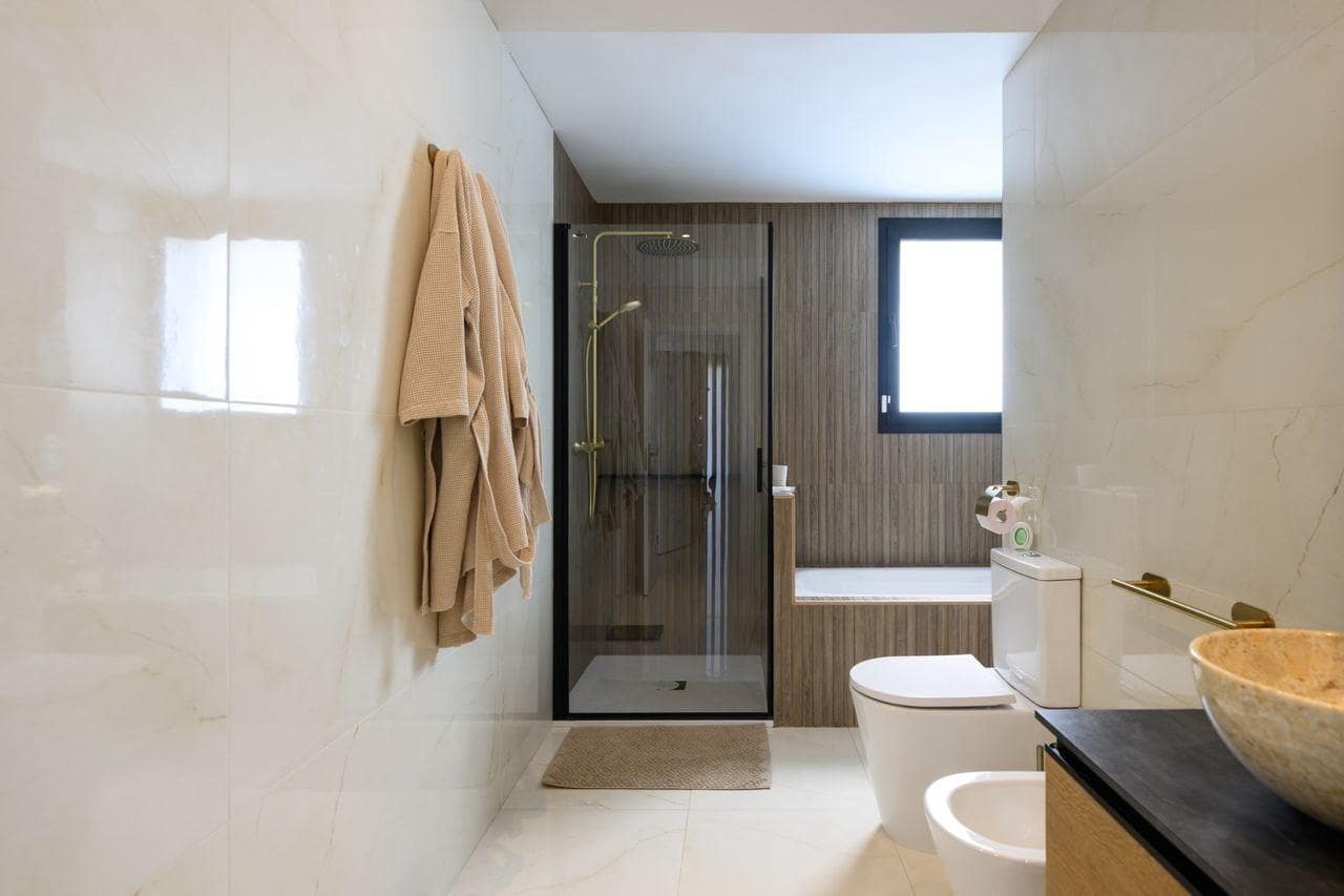 4 slaapkamer Rijtjeshuis te koop in Sonneland - € 535.000 (Ref: 9385478)