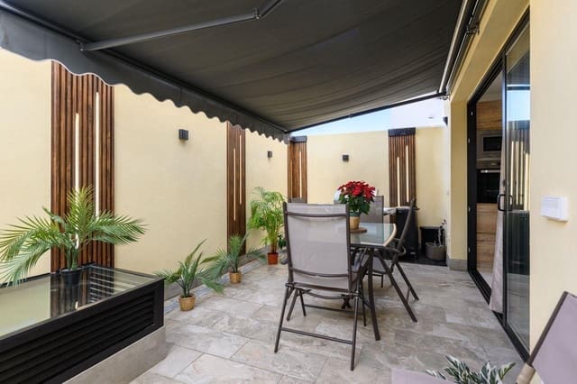 4 slaapkamer Rijtjeshuis te koop in Sonneland, San Bartolomé de Tirajana - € 535.000 (Ref: 9385478)