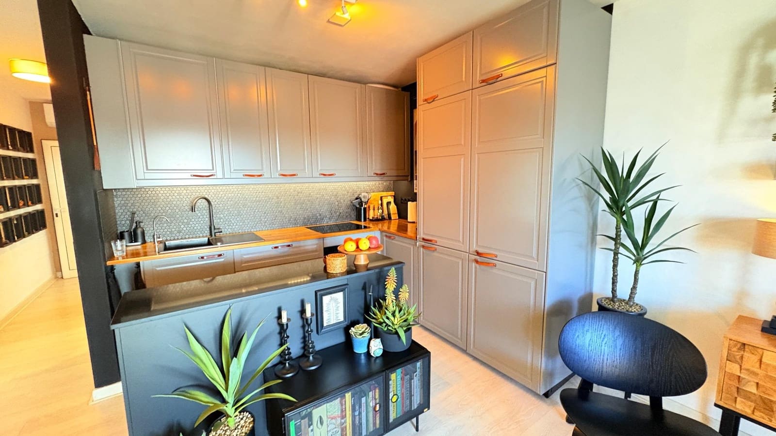 2 bedroom Flat for sale in El Tablero with garage - € 299,900 (Ref: 9401509)