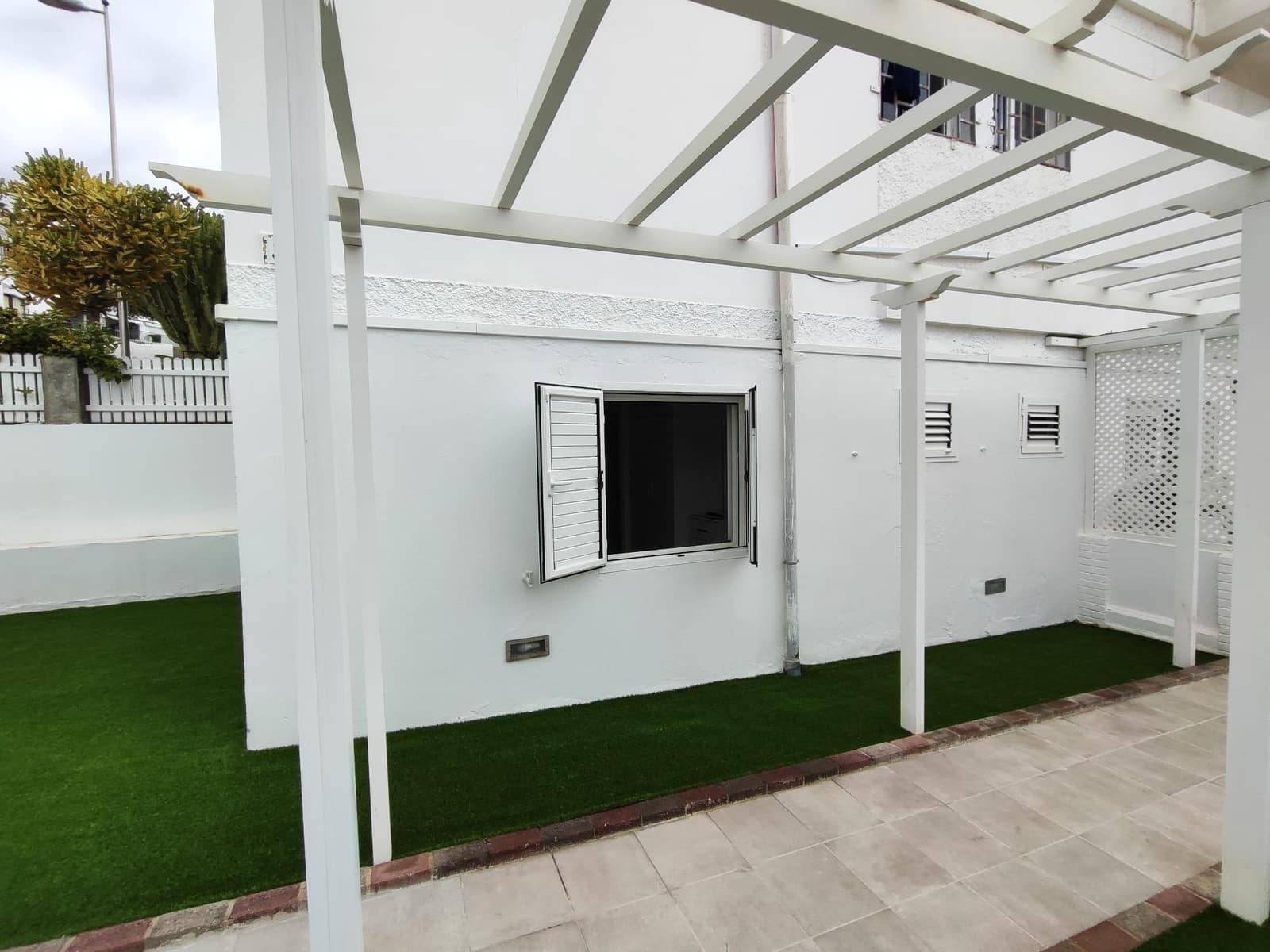 1 sovrum Lägenhet att hyra i San Agustin med pool - 1 100 € (Ref: 9551883)