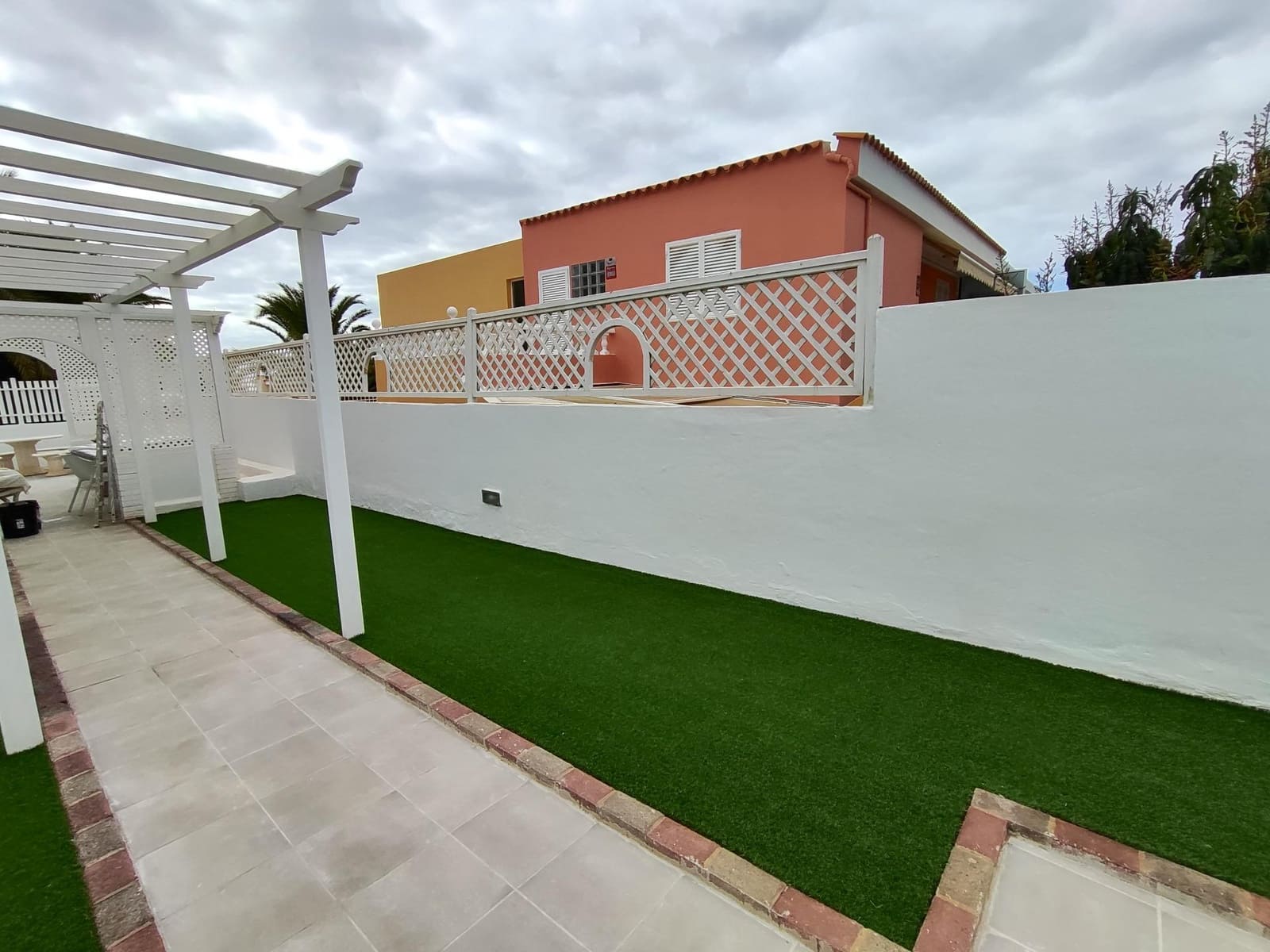 1 sovrum Lägenhet att hyra i San Agustin med pool - 1 100 € (Ref: 9551883)