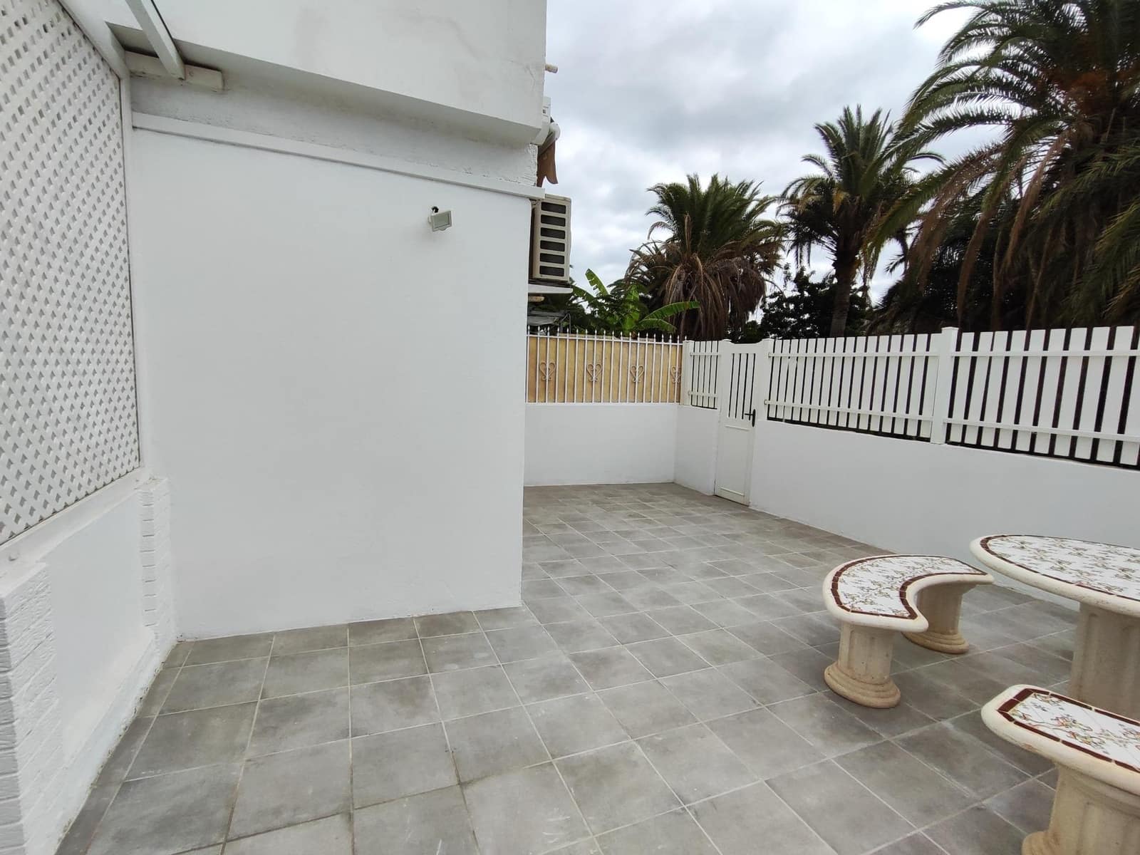 1 sovrum Lägenhet att hyra i San Agustin med pool - 1 100 € (Ref: 9551883)