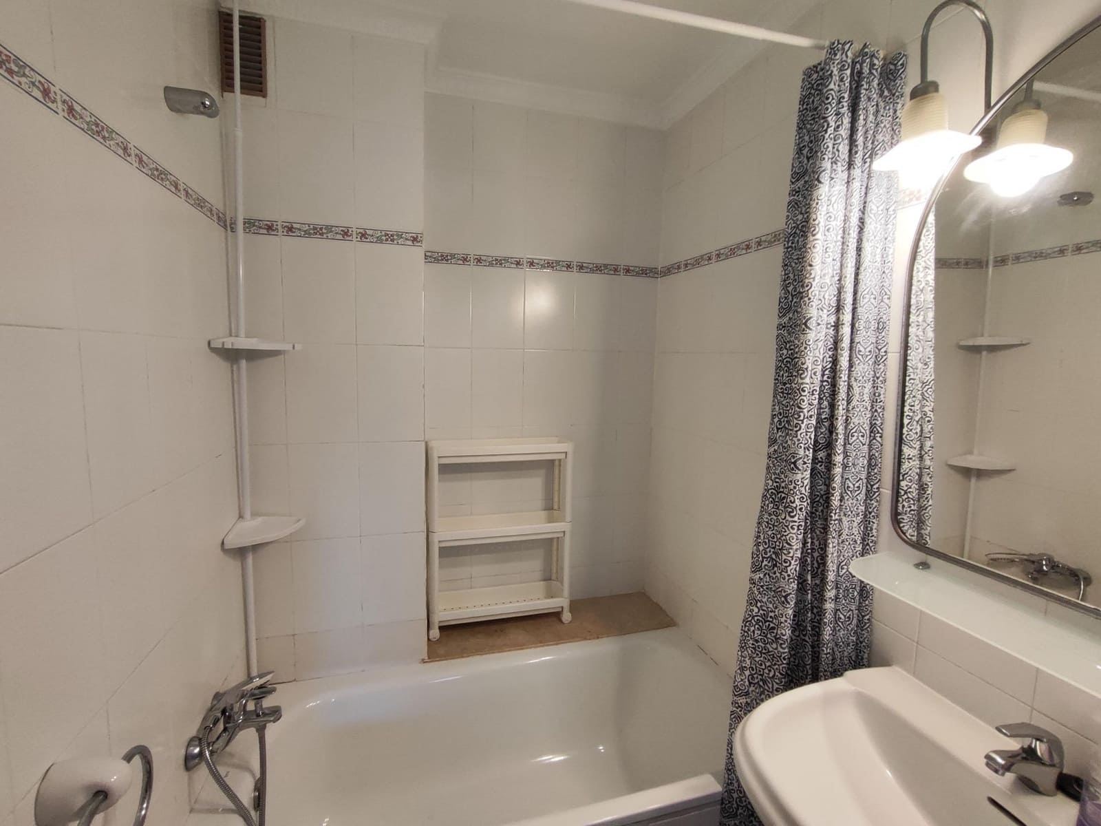 Villa/Maison Mitoyenne de 2 chambres à louer à Sonneland avec piscine - 1 300 € (Ref: 9797258)