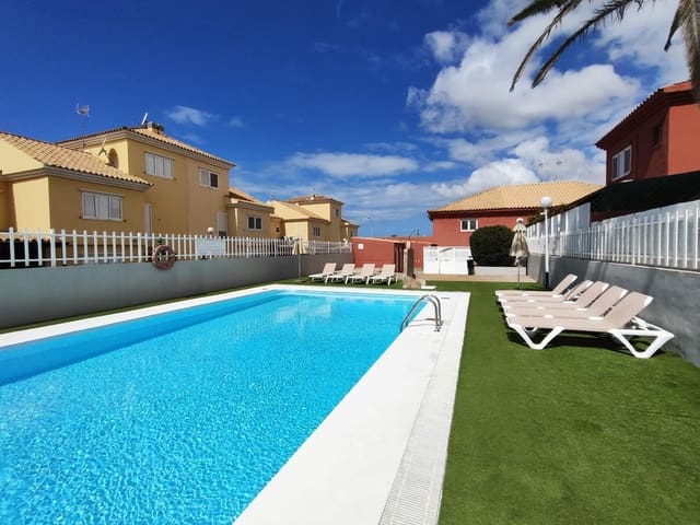 Villa/Maison Mitoyenne de 2 chambres à louer à Sonneland, San Bartolomé de Tirajana avec piscine - 1 300 € (Ref: 9797258)