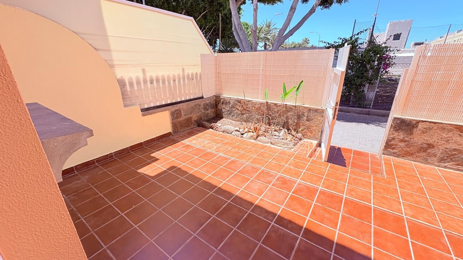 3 bedroom Terraced Villa for sale in San Bartolome de Tirajana - € 399,900 (Ref: 9849570)