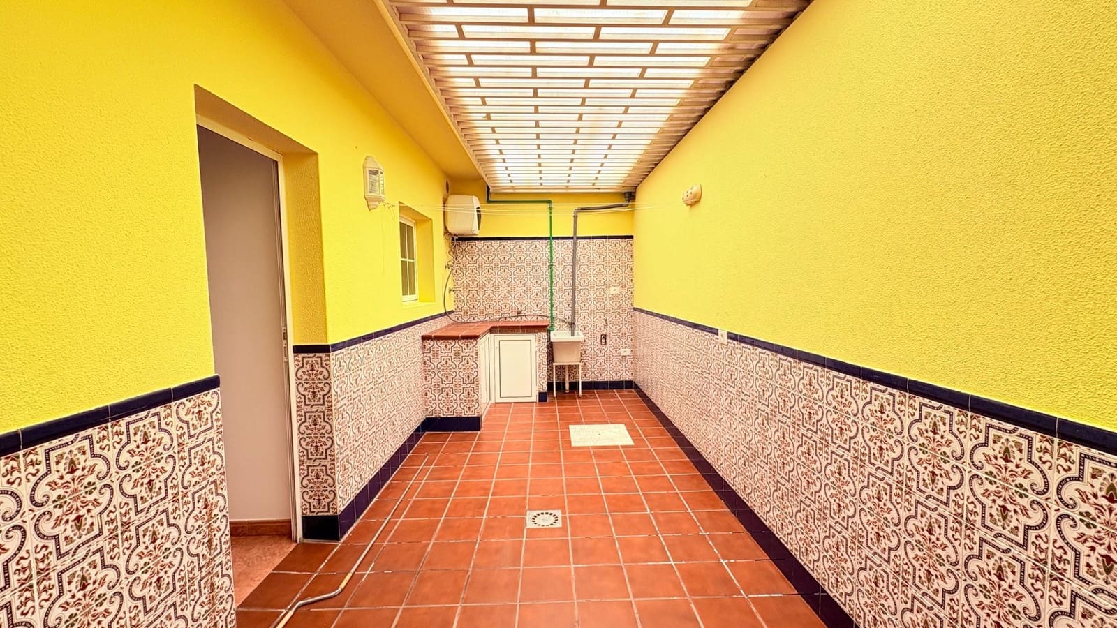 3 bedroom Terraced Villa for sale in San Bartolome de Tirajana - € 399,900 (Ref: 9849570)