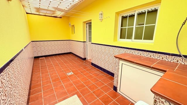3 bedroom Terraced Villa for sale in San Bartolomé de Tirajana - € 399,900 (Ref: 9849570)