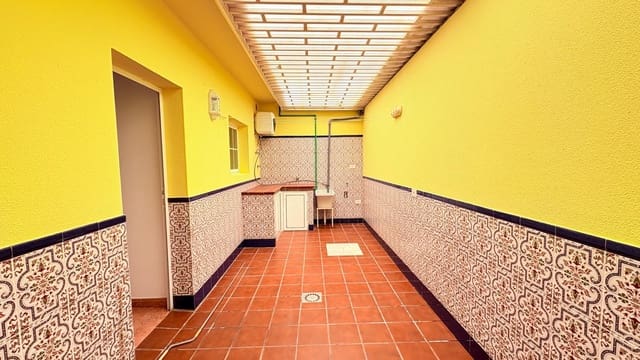 3 bedroom Terraced Villa for sale in San Bartolomé de Tirajana - € 399,900 (Ref: 9849570)